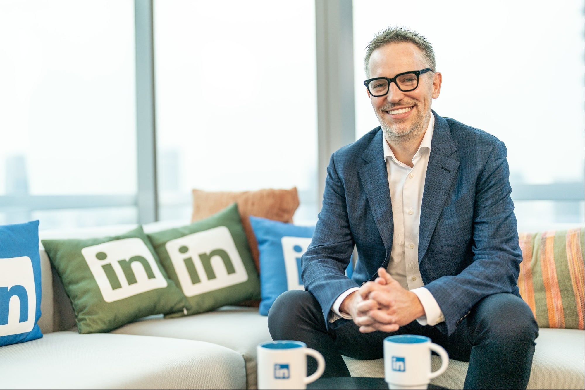 LinkedIn CEO: Our AI Writing Tool Isn't Very Popular